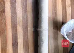 Illustration of how to make hot noodle pancakes 2