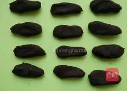 Illustration of how to make wonton wrapper spring rolls 2