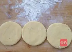 Illustration of making double-color flower steamed buns 10