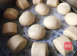Illustration of how to make brown sugar steamed buns 14