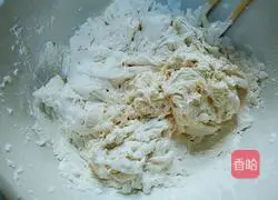 Illustration of how to make Mickey Mouse steamed buns 2