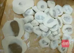 Illustration of making coarse grain dumplings 4