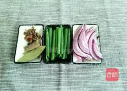 onion Illustration of cooking noodles with oil 1