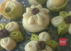 Illustration of how to make flower steamed buns 11