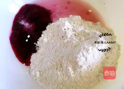 Illustration of how to make dragon fruit noodles 1