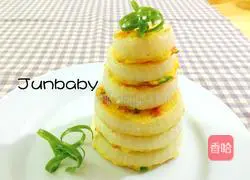 Illustration of how to make onion and potato pancakes 10