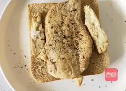 Illustration of how to make a fat-reduced sandwich 2