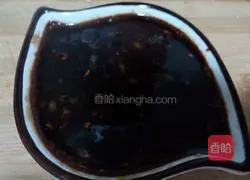 Illustration of how to make onion oil noodles 11