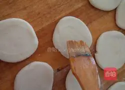 Illustration of how to make pie crust 7