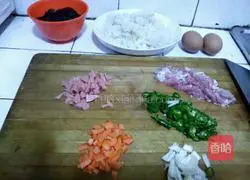 Illustration of how to make egg fried rice 2