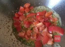 Illustration of how to make tomato fried rice 6