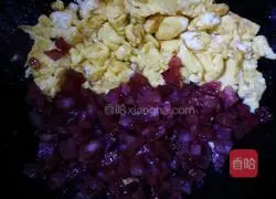 Illustration of spicy sausage and egg fried rice 5