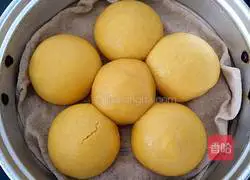 Illustration of how to make corn flour steamed buns 11
