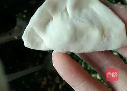 Illustration of how to make leek and egg dumplings 11