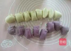 Illustration of how to make purple potato blossom steamed buns 11