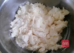 Illustration of how to make leek and egg dumplings 3