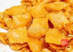 Illustration of how to make dumpling skin crispy rice 7