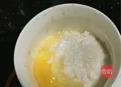 Illustration of how to make banana waffles 2