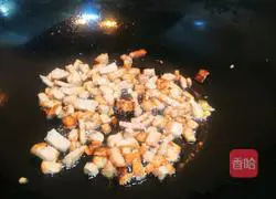 Illustration of how to make colorful fried rice with peas and corn 4