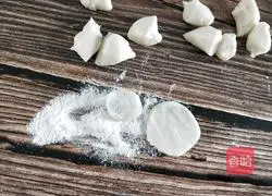 Illustration of homemade glutinous rice balls 7