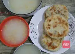 Illustration of how to make fresh meat crispy cake 16