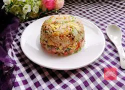Illustration of how to make colorful egg fried rice 10