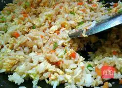 Carrot, cabbage and egg fried rice Illustration of how to do it 11