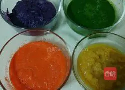 Illustration of how to make four-color dumplings 4