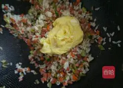 Illustration of how to make egg fried rice 7