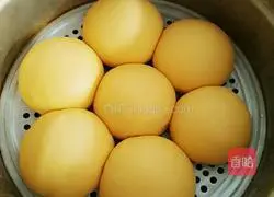 Illustration of how to make pumpkin steamed buns 8