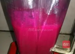 Illustration of how to make pink noodles 3
