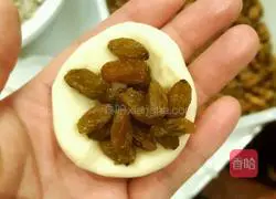 Illustration of how to make nut pancakes 5