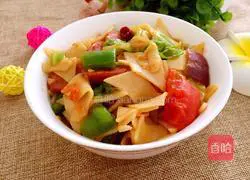 Illustration of how to make fried noodles with vegetables and ham 13