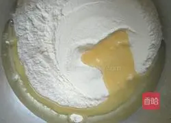 Illustration of how to make crispy sesame cakes 1