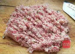 Illustration of how to make pork and radish buns 7