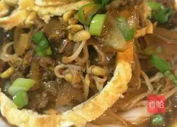 Illustration of Qingtian Scallion Noodles 20