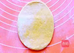 Illustration of how to make pumpkin conch steamed buns 11