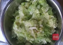Illustration of how to make cabbage buns 2