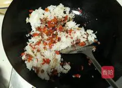 Illustration of how to make bacon fried rice 5