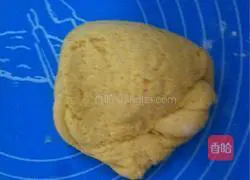 Illustration of how to make cornmeal and bean paste steamed buns 2