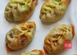 Illustration of how to make wheat buns with leek and egg stuffing 19