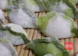 Illustration of how to make Jade Baicai Dumplings 3