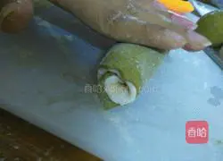 Illustration of how to make matcha two-color steamed buns 8