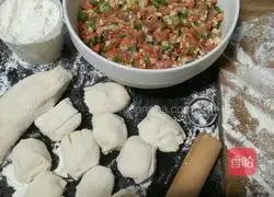 Illustration of how to make delicious meat buns 4