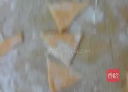 Illustration of how to make pumpkin and piggy steamed buns 15