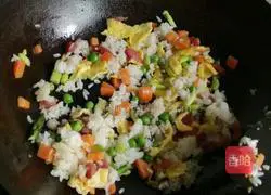 Illustration of how to make magnificent fried rice 6