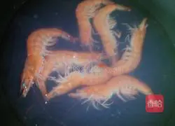 Illustration of how to make shrimp cakes 1