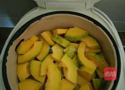 Illustration of how to make pumpkin rose steamed buns 2