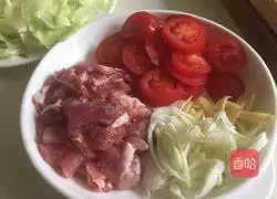 Illustration of how to make fried diced steamed buns 4