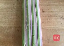 Illustration of how to make striped lace dumplings 11